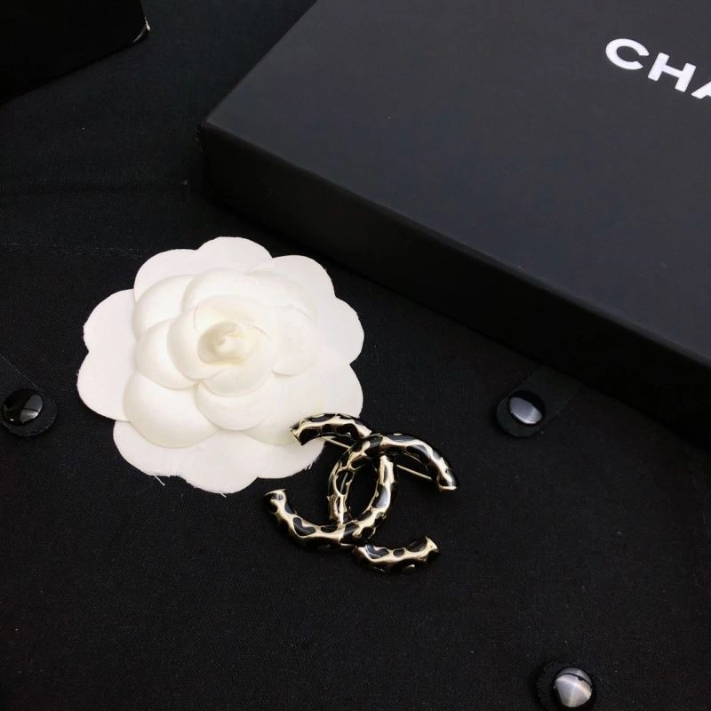 Original Chanel Brooches 228152