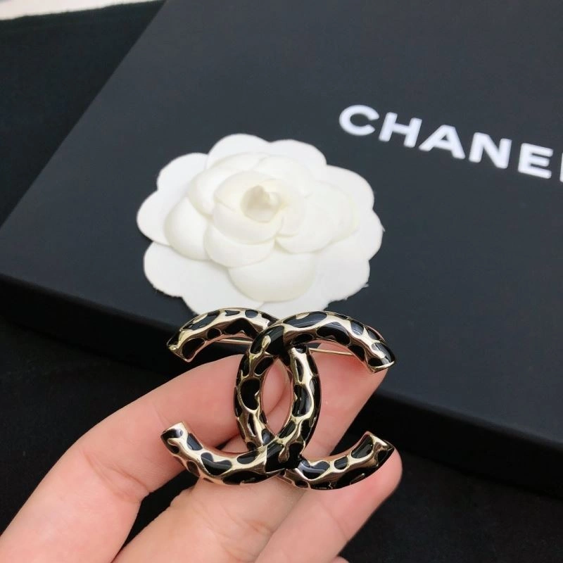 Original Chanel Brooches 228152