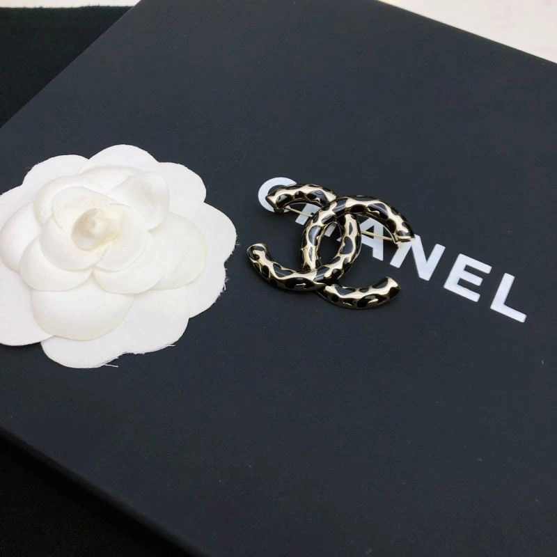 Original Chanel Brooches 228152