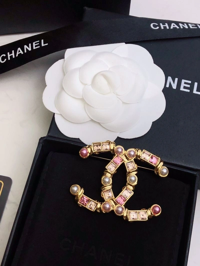 Popular Chanel Brooches 228164