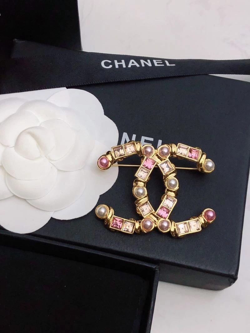 Popular Chanel Brooches 228164