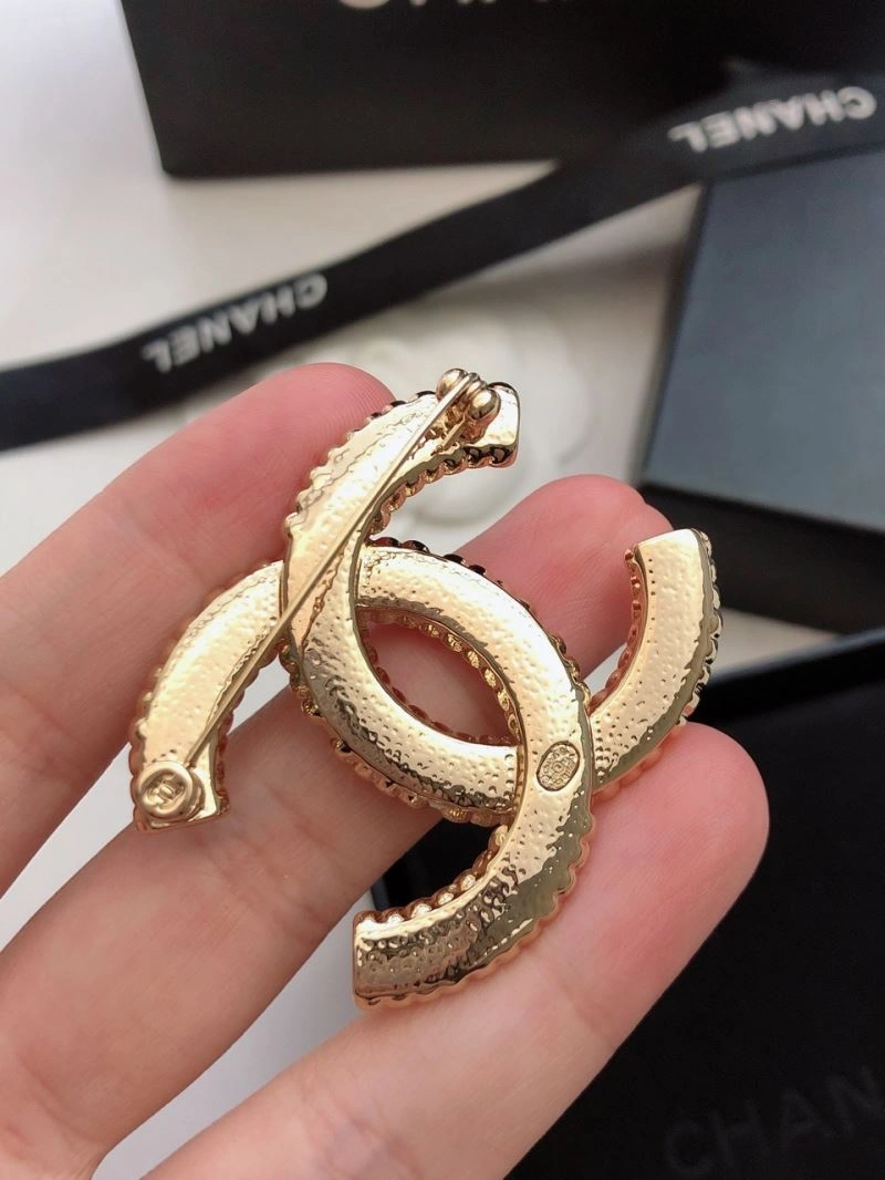 Attractive Chanel Brooches 228125