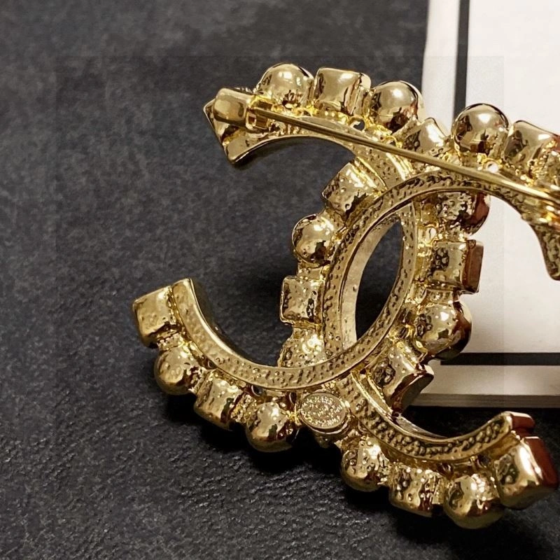 Contemporary Chanel Brooches 228163