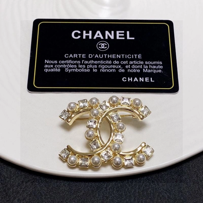 Contemporary Chanel Brooches 228163