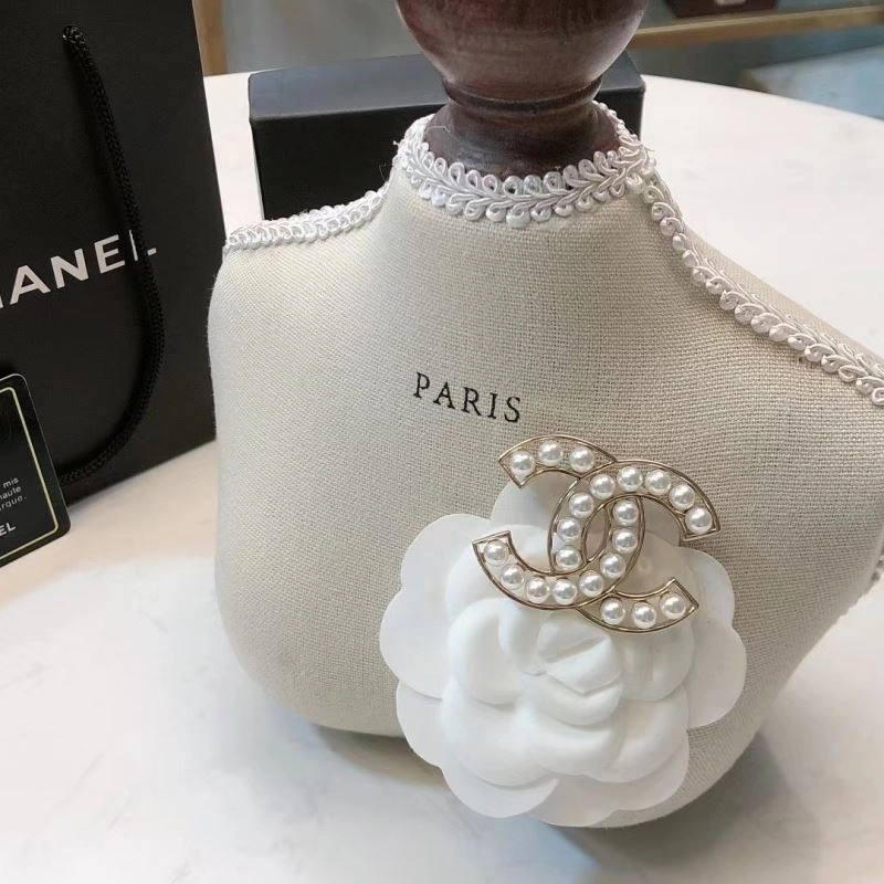 Chanel Brooches Attractive 228151
