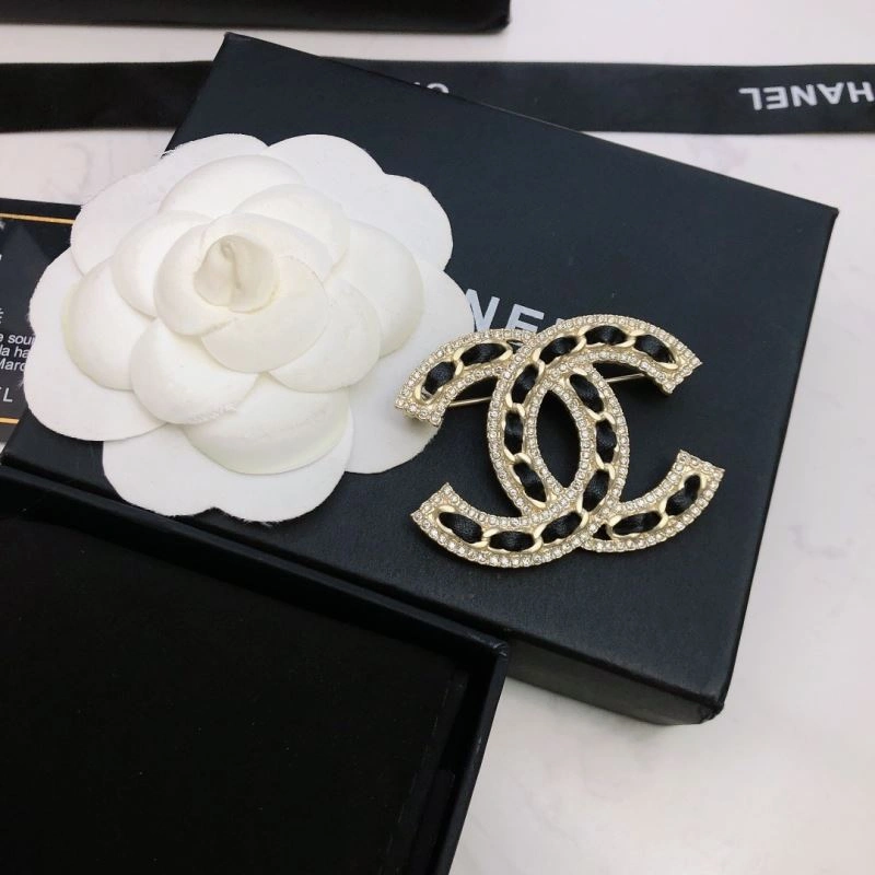 GoAnywhere Chanel Brooches 228117