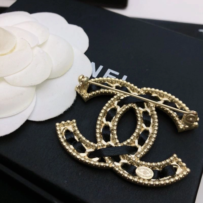 GoAnywhere Chanel Brooches 228117