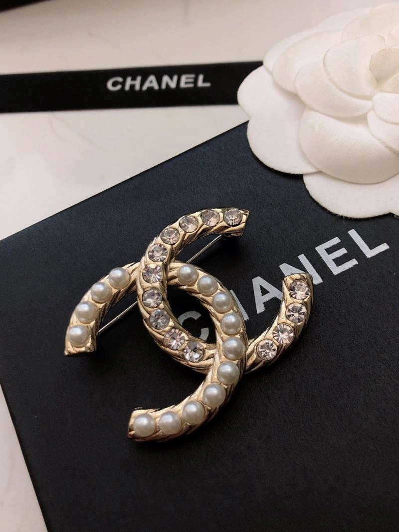 Chic Chanel Brooches 228114