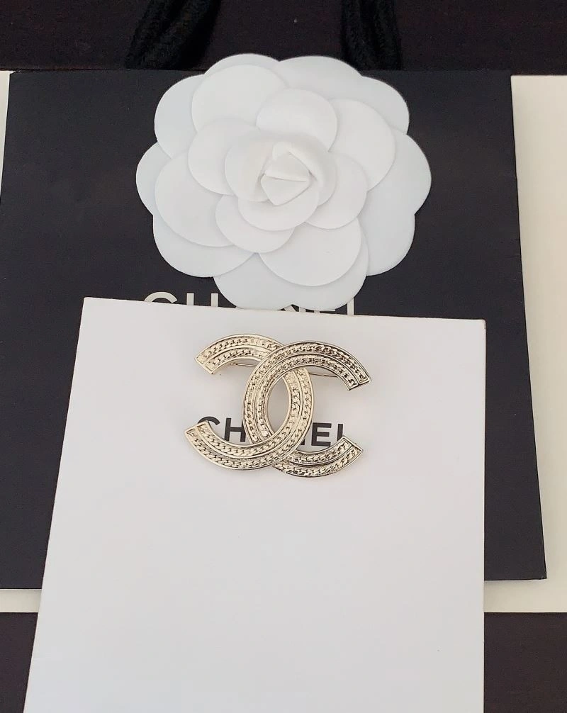 Chanel Brooches Sleek 228106
