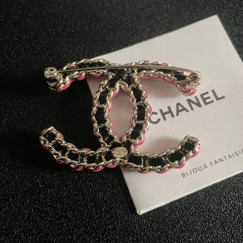 Seasonal Chanel Brooches 228095
