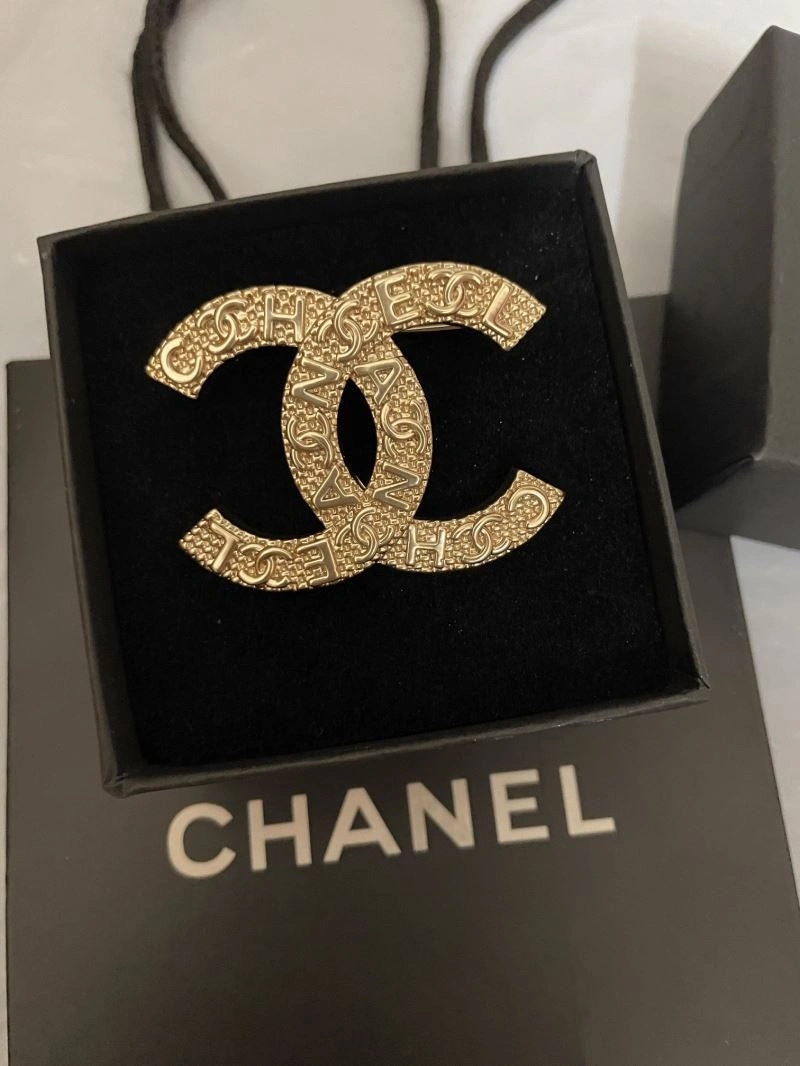 Chanel Brooches UrbanChic 228100