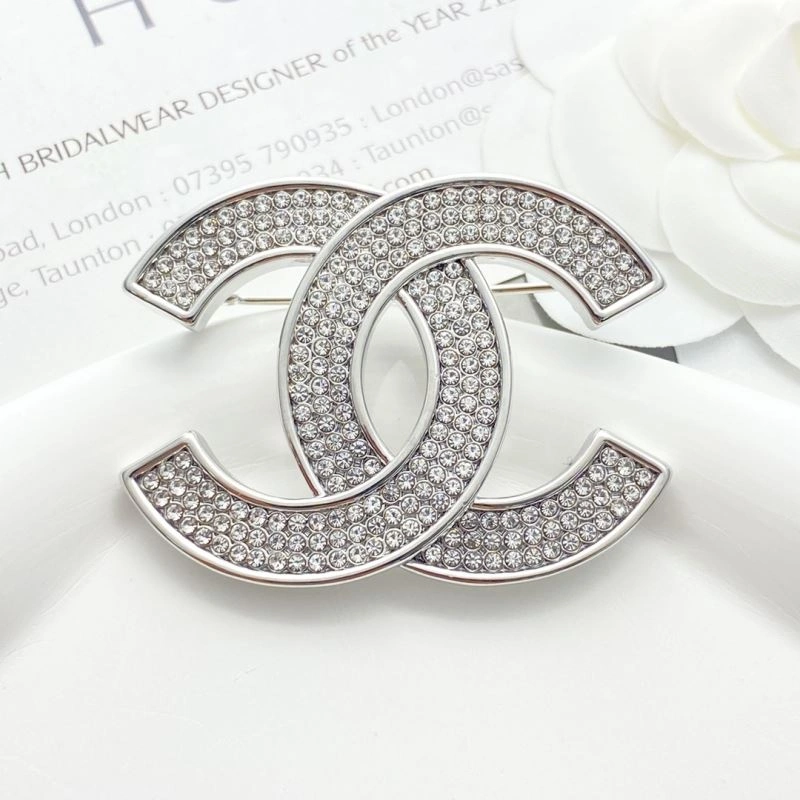 Bold Chanel Brooches 228301