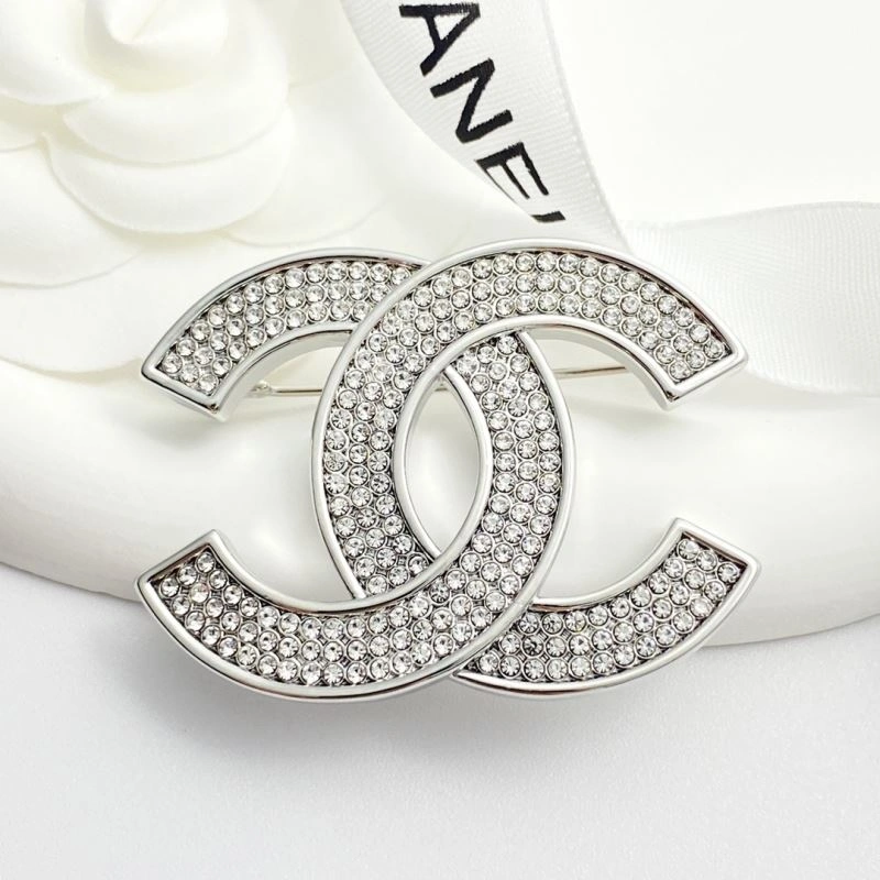 Bold Chanel Brooches 228301