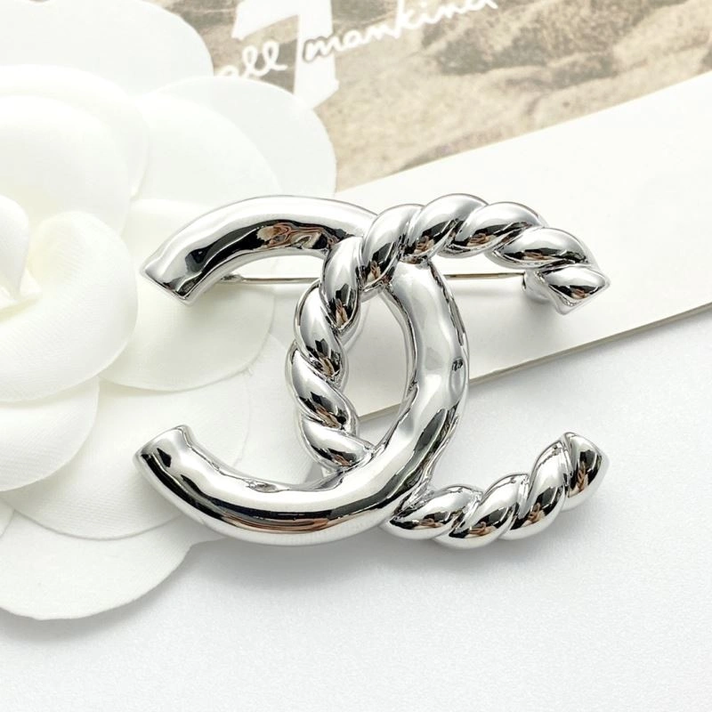 Chanel Brooches Breathable 228124