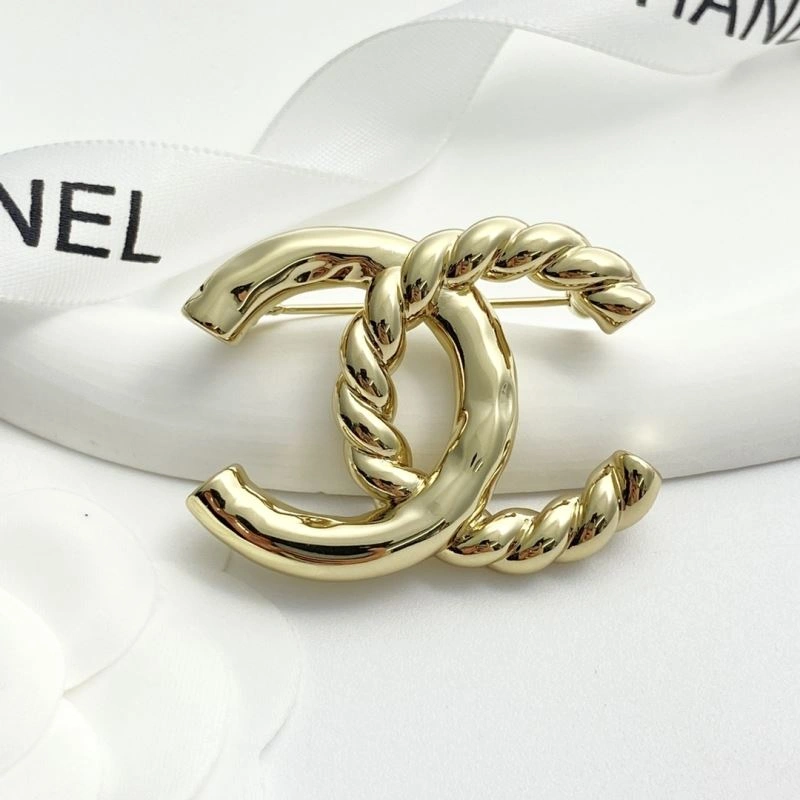 Chanel Brooches Neat 228097