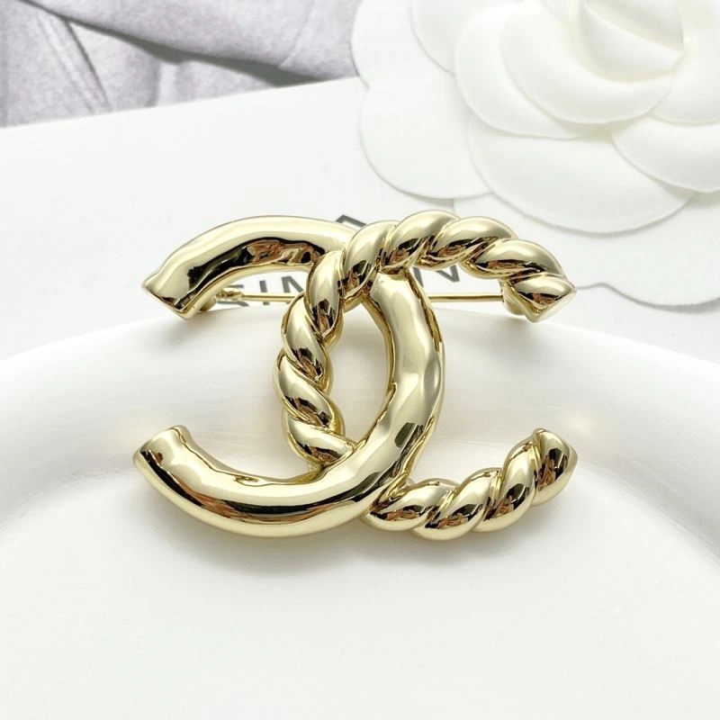 Chanel Brooches Neat 228097