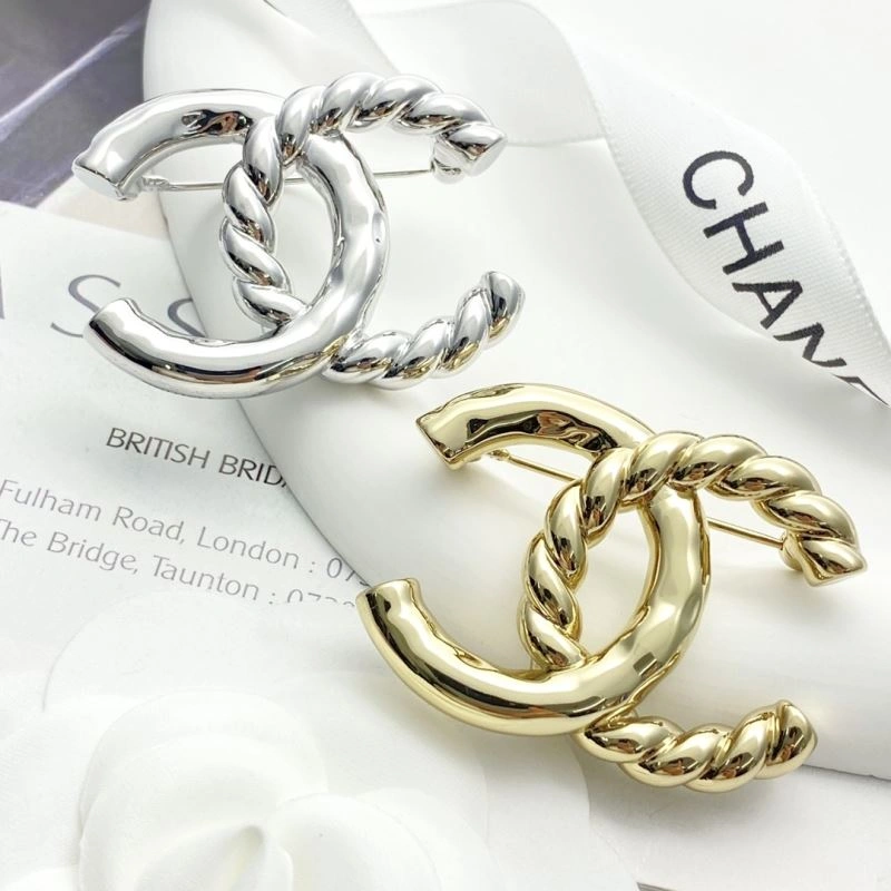 Chanel Brooches Neat 228097