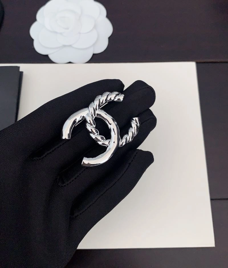 Chanel Brooches OnTrend 228116