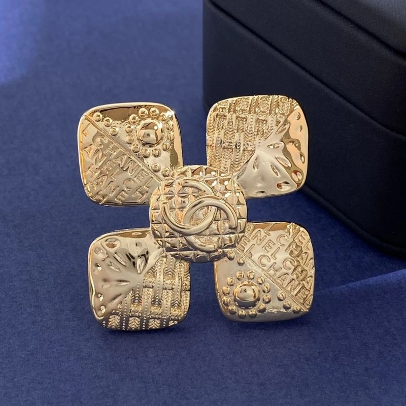 Fashionable Chanel Brooches 226419