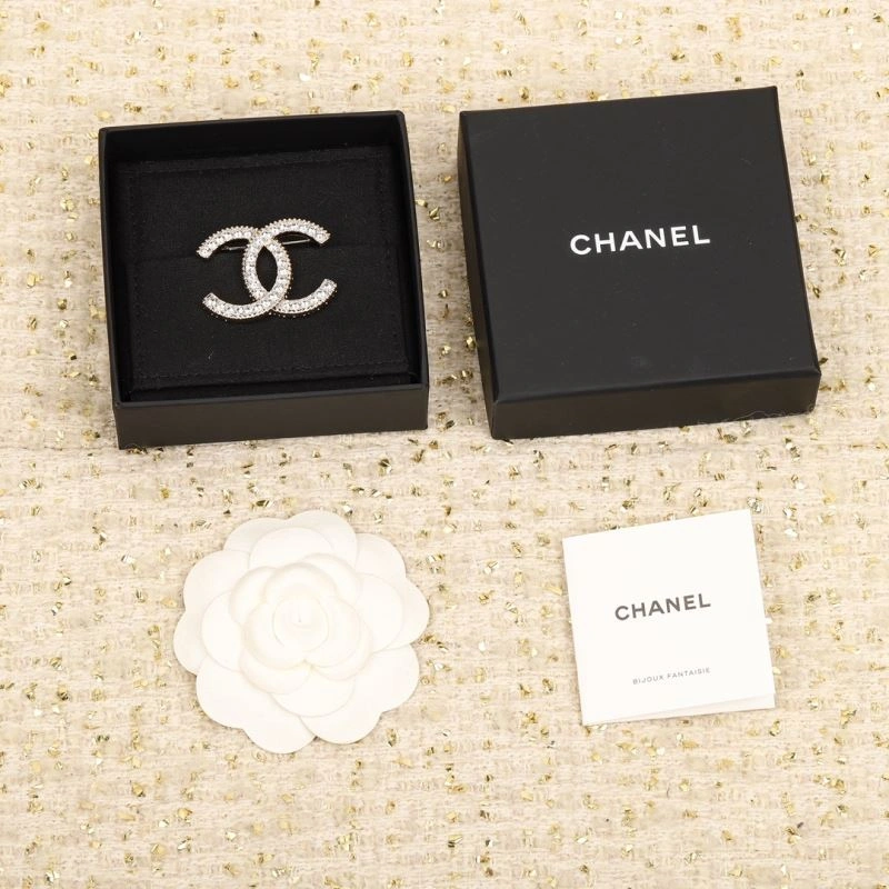 Unique Chanel Brooches 226418