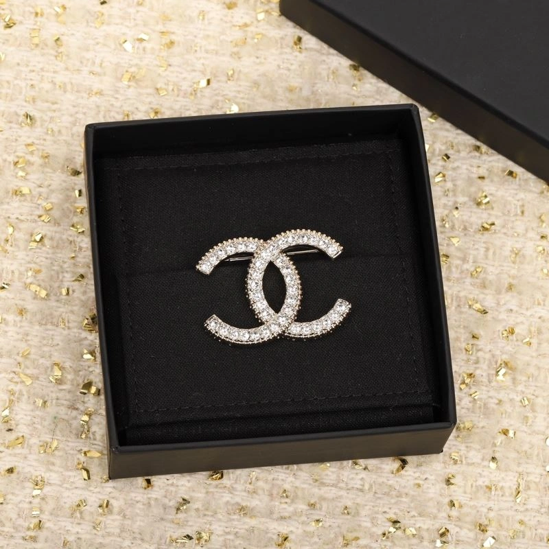 Unique Chanel Brooches 226418
