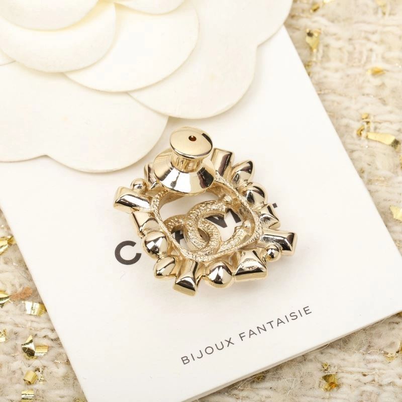OnTrend Chanel Brooches 226425