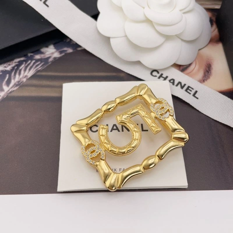 FreshLook Chanel Brooches 226416