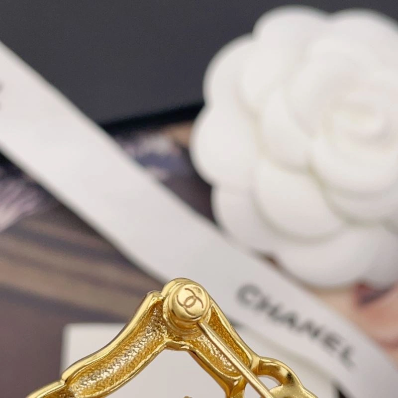 FreshLook Chanel Brooches 226416