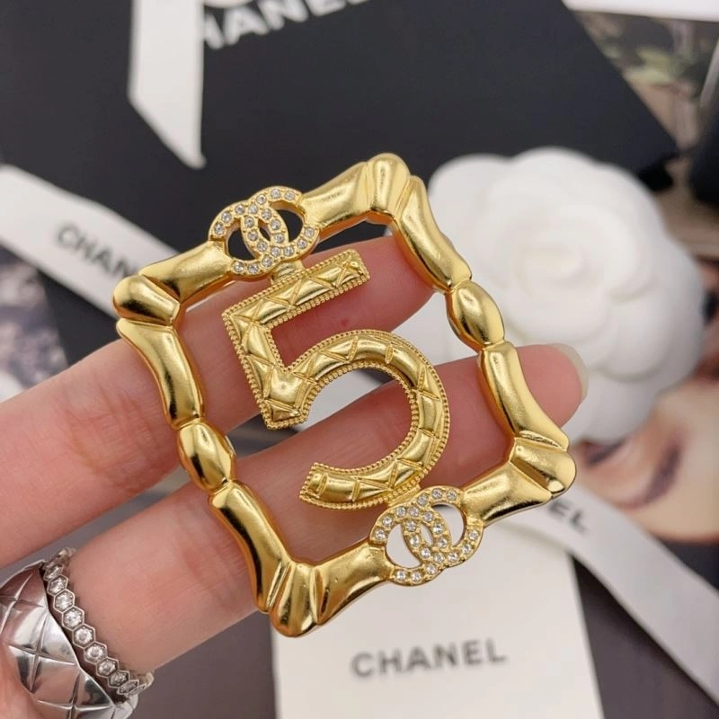 FreshLook Chanel Brooches 226416