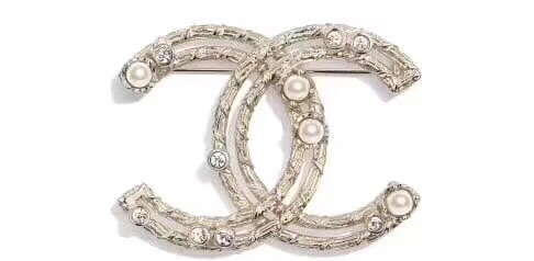 Elegant Chanel Brooches 226417