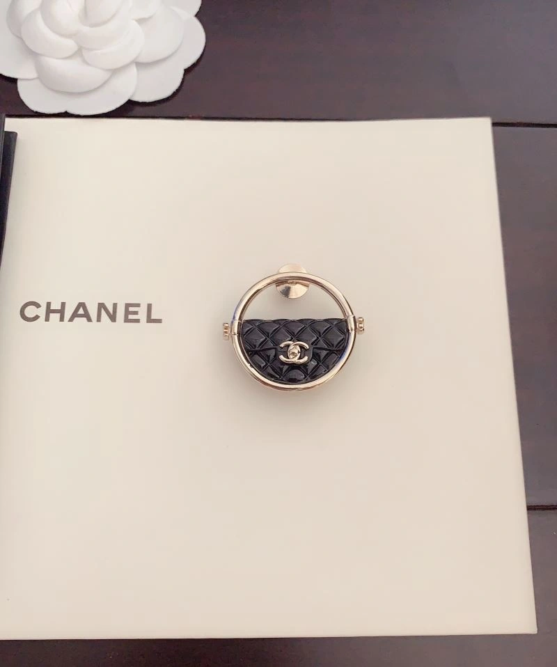 Chanel Brooches UrbanChic 226407
