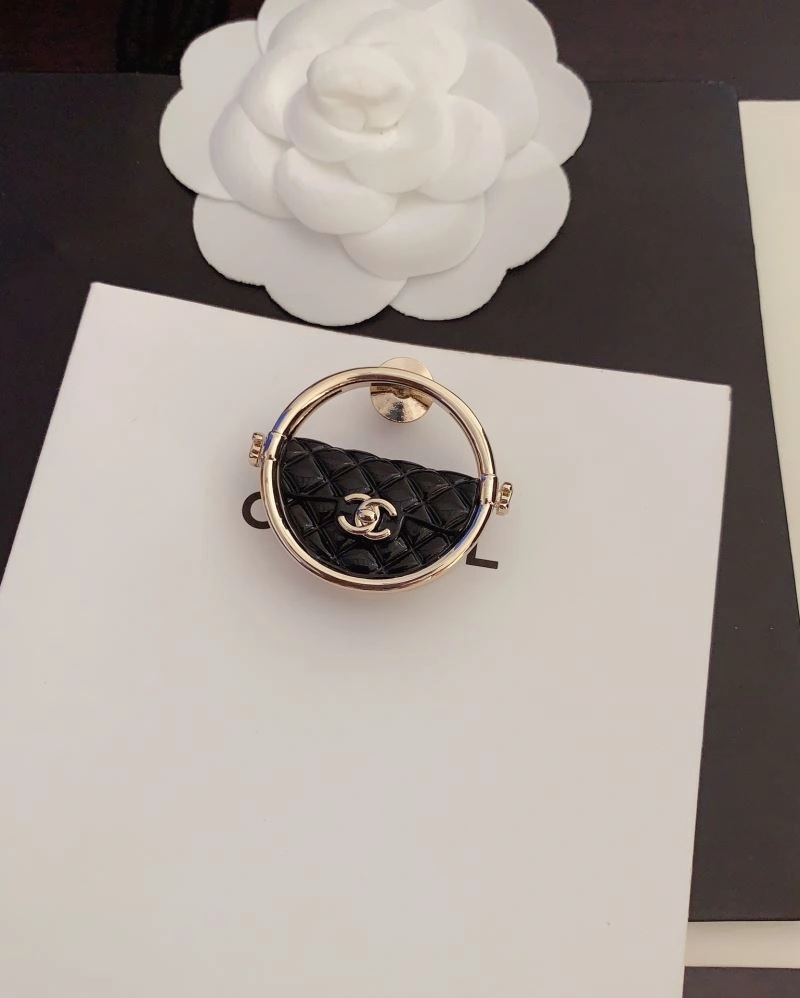 Chanel Brooches UrbanChic 226407