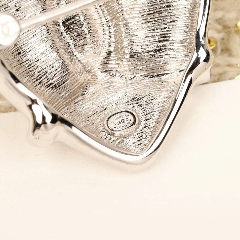 Chanel Brooches Tailored 226409