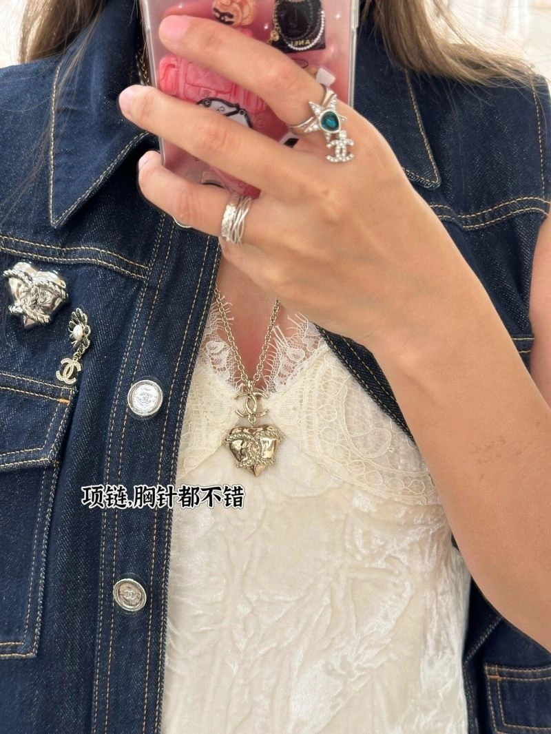 Chanel Brooches Tailored 226409