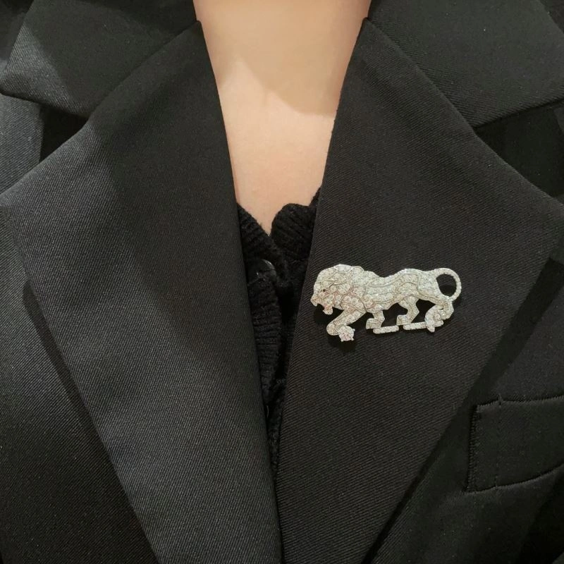 Upgraded Chanel Brooches 226399