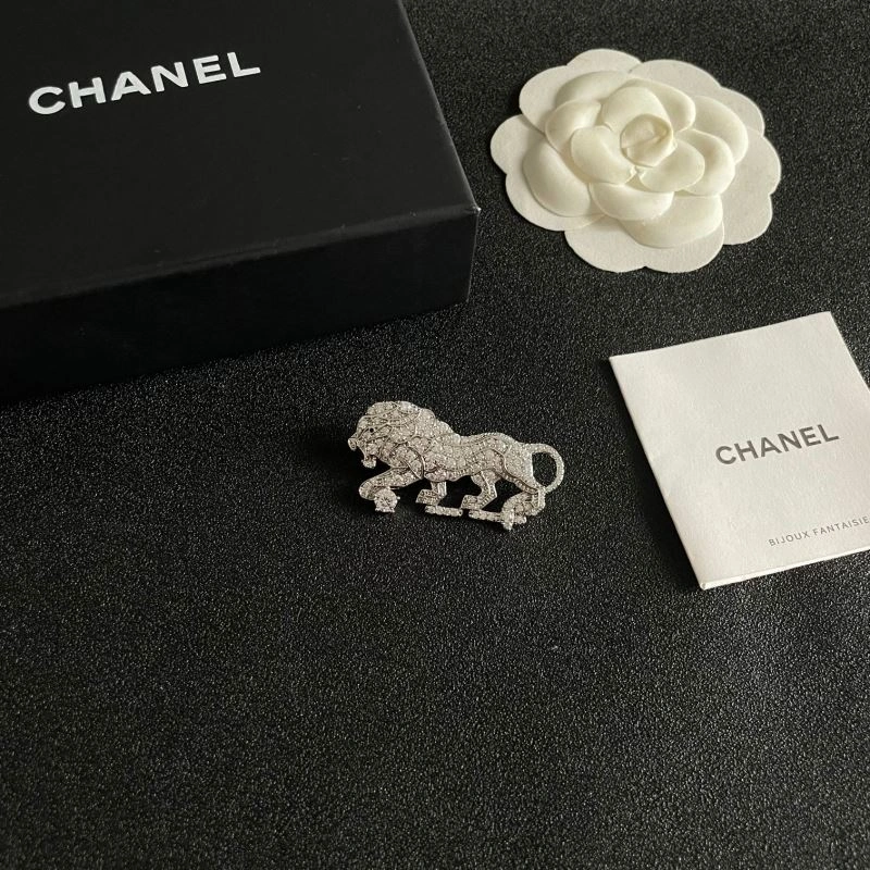 Upgraded Chanel Brooches 226399