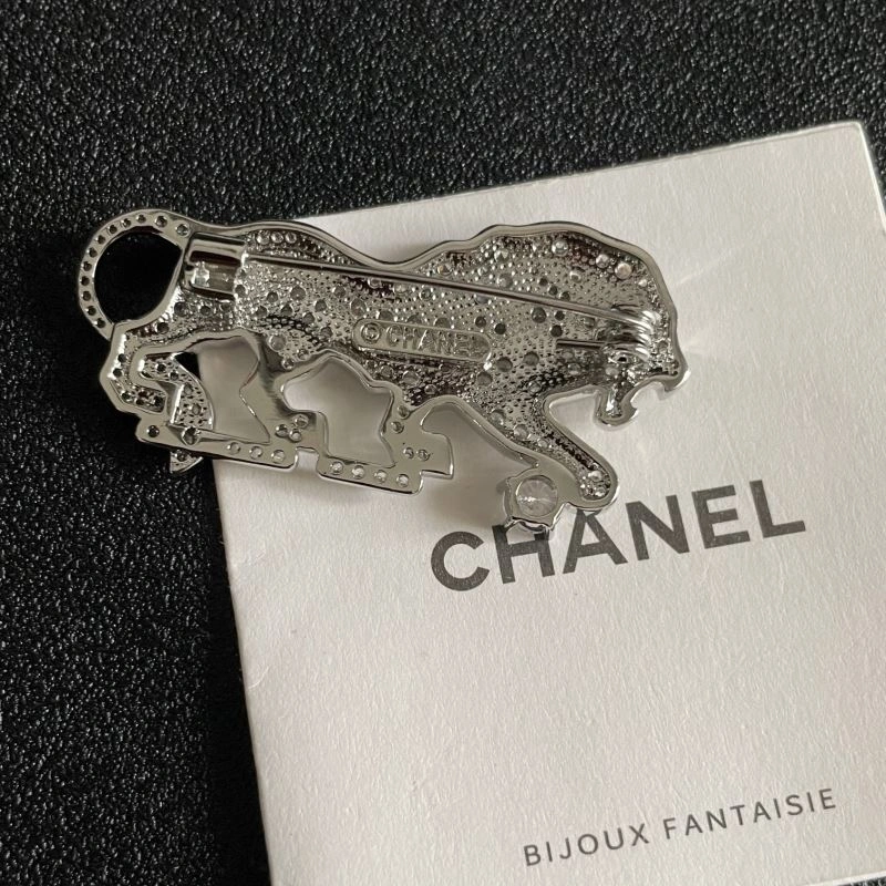 Upgraded Chanel Brooches 226399