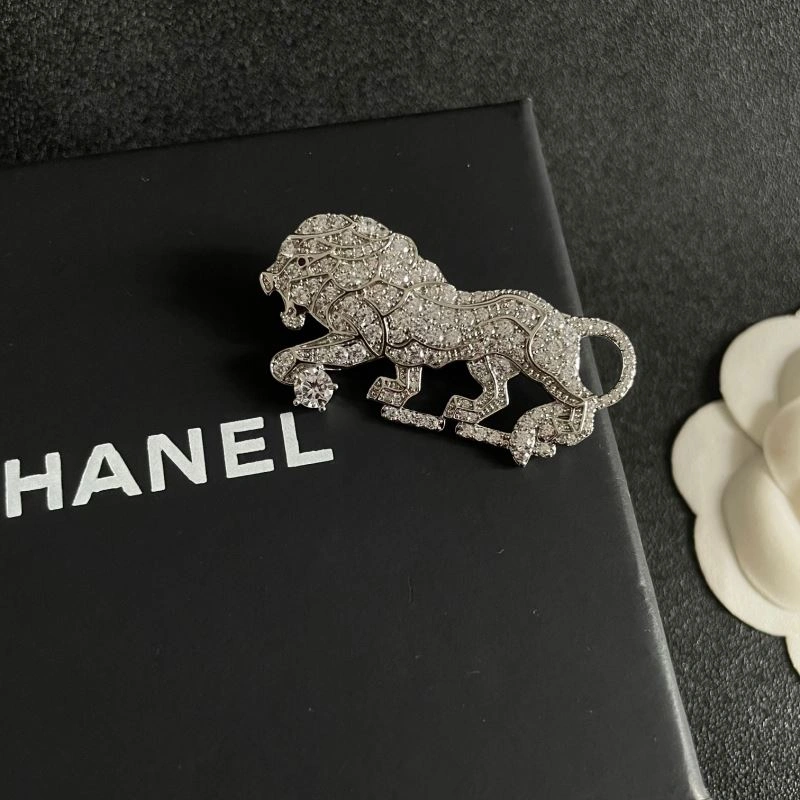 Upgraded Chanel Brooches 226399