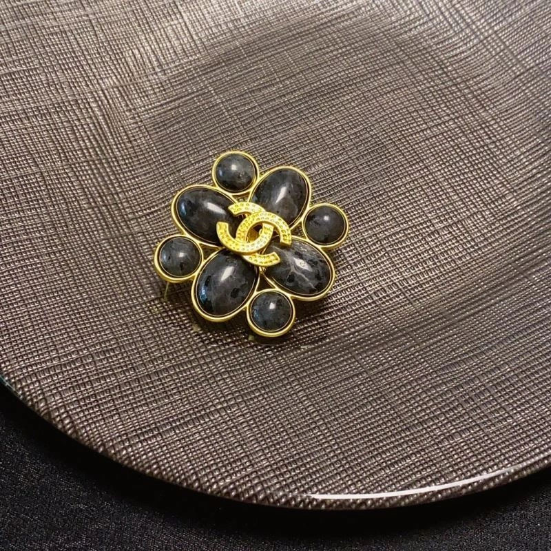 Chanel Brooches Breathable 226392