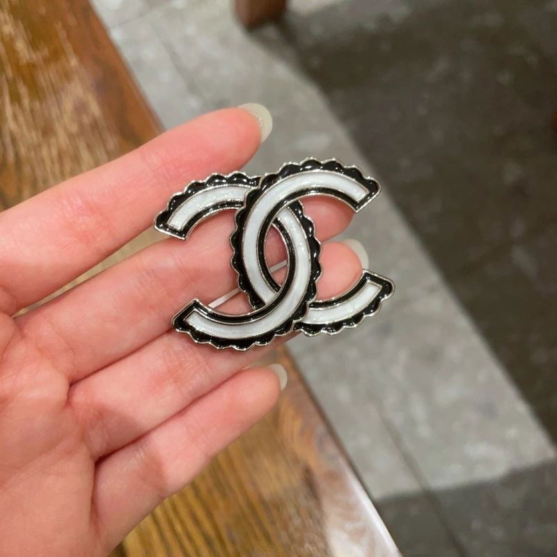 Classic Chanel Brooches 226441