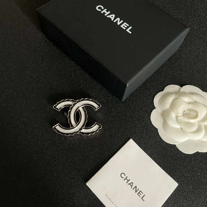 Classic Chanel Brooches 226441