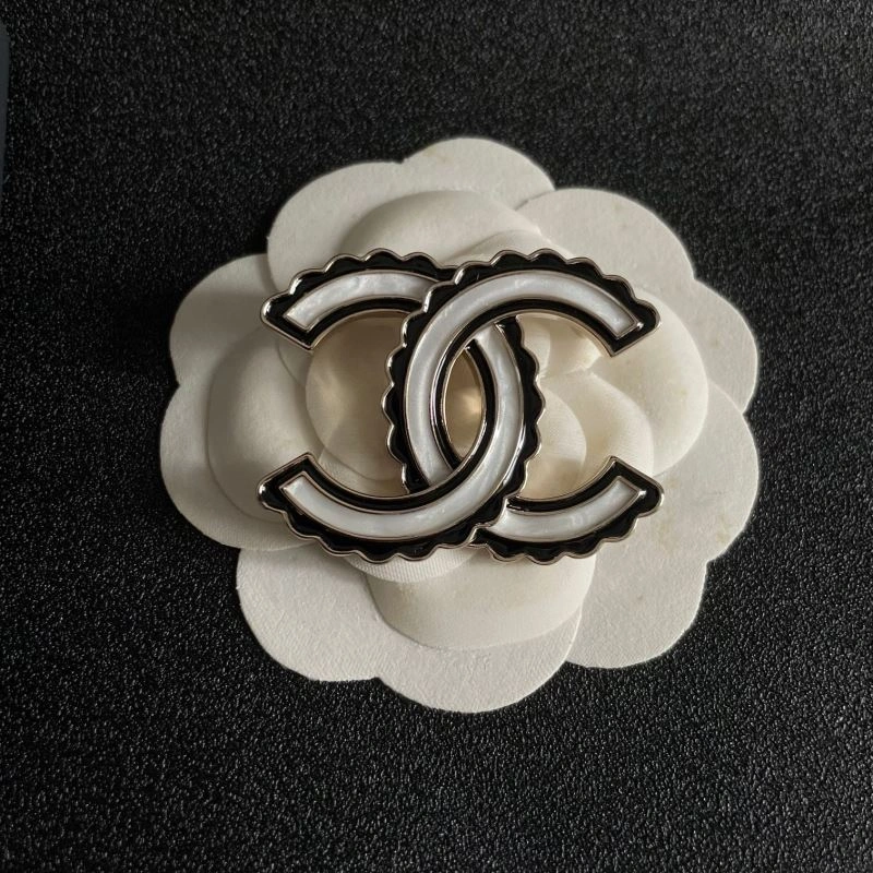 Classic Chanel Brooches 226441