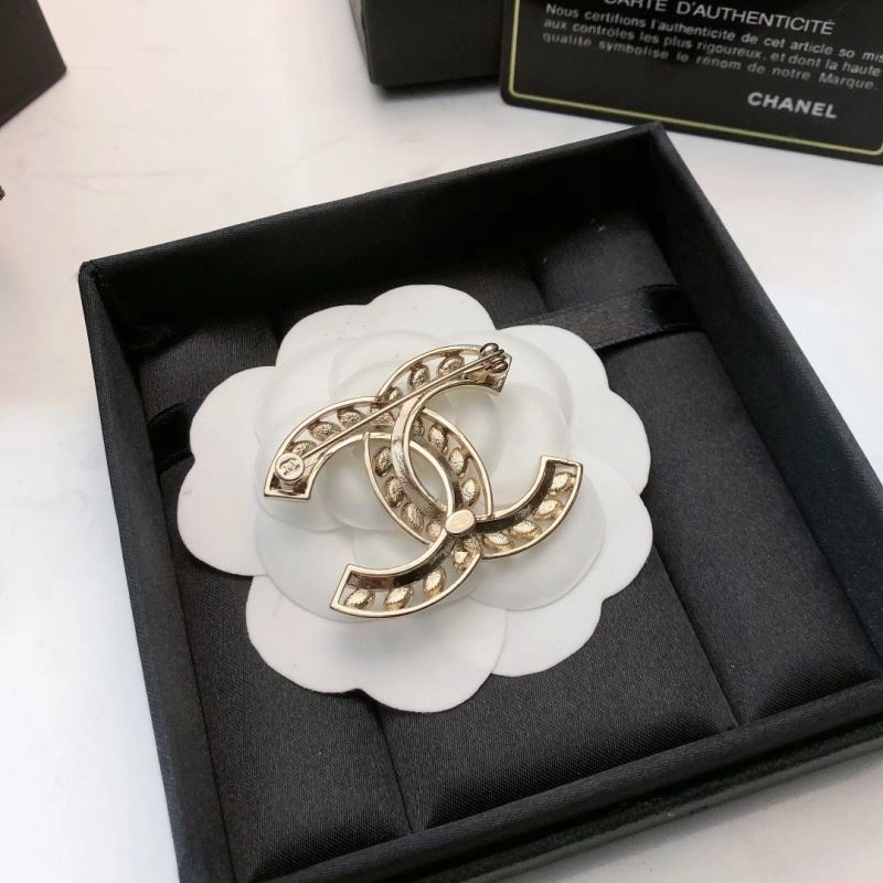 Chanel Brooches Casual 226391