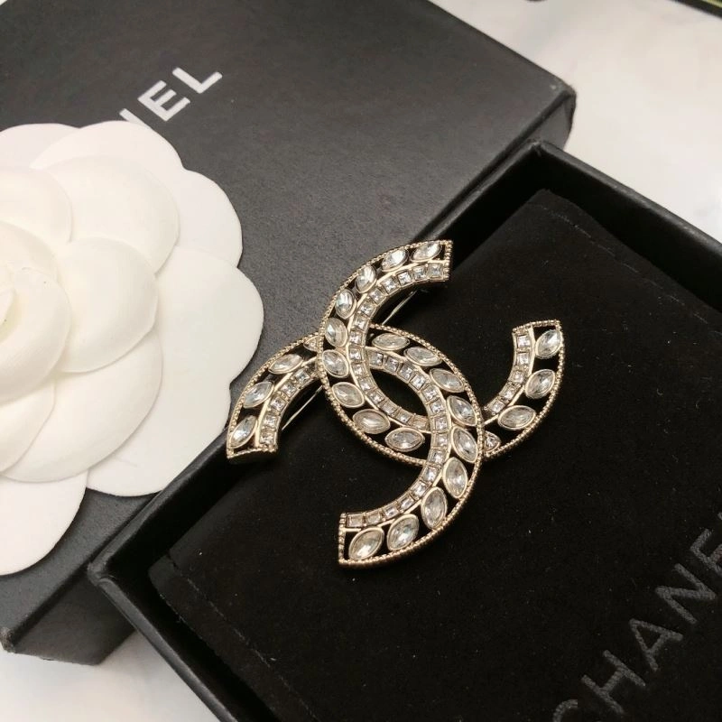 Chanel Brooches Casual 226391