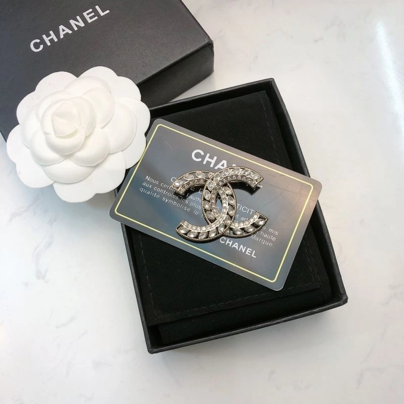 Chanel Brooches Casual 226391