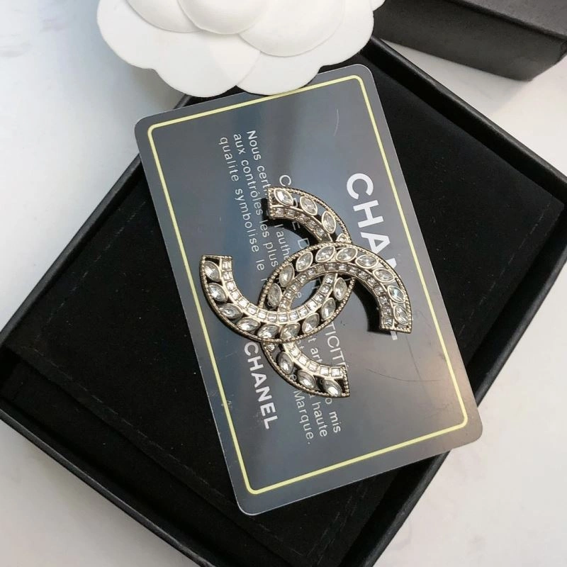 Chanel Brooches Casual 226391