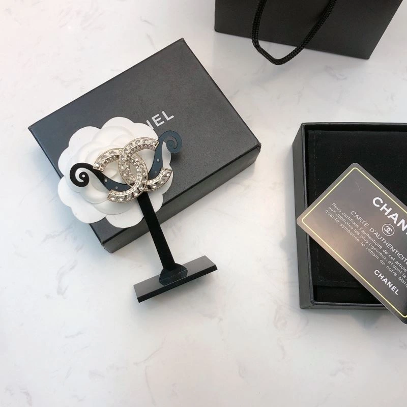 Chanel Brooches Casual 226391