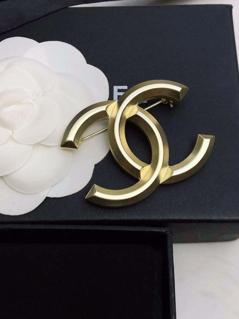 Timeless Chanel Brooches 226435