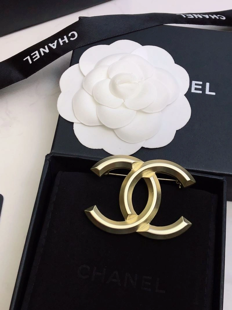 Timeless Chanel Brooches 226435