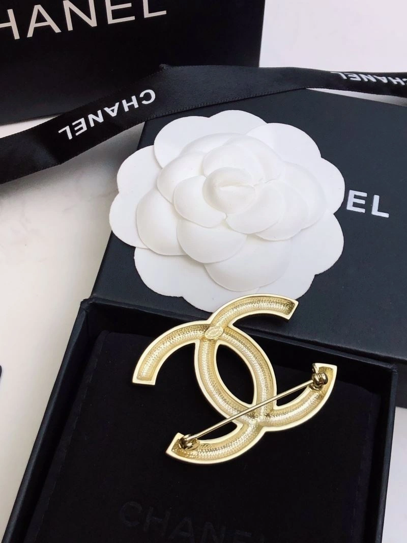 Timeless Chanel Brooches 226435